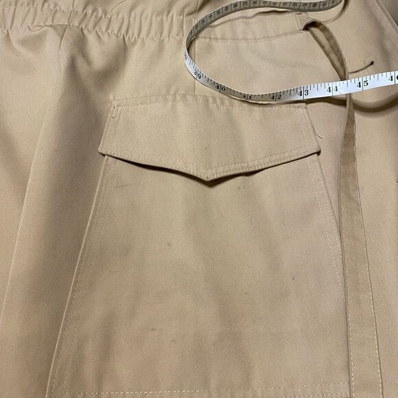 Vintage Etienne Aigner khaki trench coat with cinched waist hoodie and emblem - Picture 6 of 14